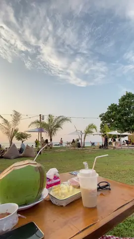 🌊🌊🌊.                                                 #anyer #bmseasideview #pantai #sunset #fyppppppppppppppppppppppp 