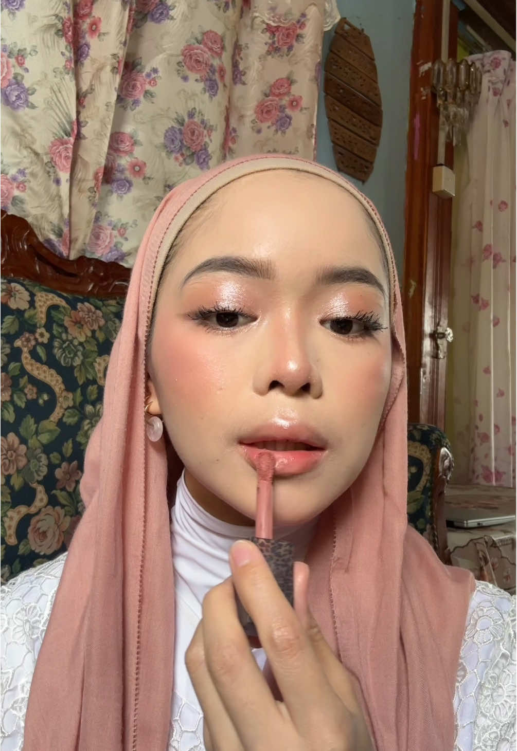 GRWM ft new buddy from @TIME PHORIA Malaysia !!  #beautywithoutlimit #timephoria #timephoriacushionfoundation #timephoria #timephoriamy 