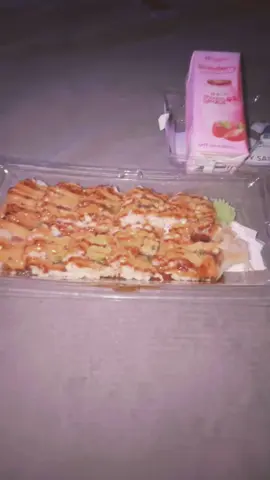 Oh yumy yum!! I havent made a video on sushi yet!! Heres one now!!! 😁😆☺️☺️ #fyp #viral #foryoupage #sushi #asmr 