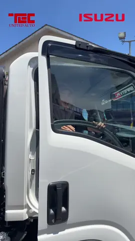 Lori Isuzu Besi Congek 13ft… ok dehhh 🤣🤣 lancar #fypage  #loriisuzu #tipper #akakisuzu #isuzukotabharu 