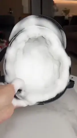Ae muốn đội vi khuẩn nấm mốc trên đầu thì cứ việc nha! Tôi có bình xịt này rồi nên yên tâm nhanh - sạch- tiết kiệm tgian lắm ae ✨✨