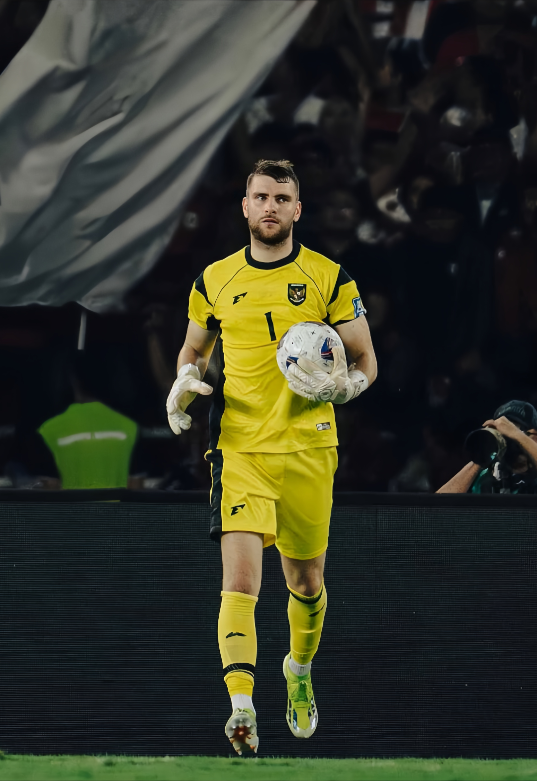 Maarten Paes Super Saved 🧤 #maartenpaes #paes #timnasindonesia #mclaren #football 