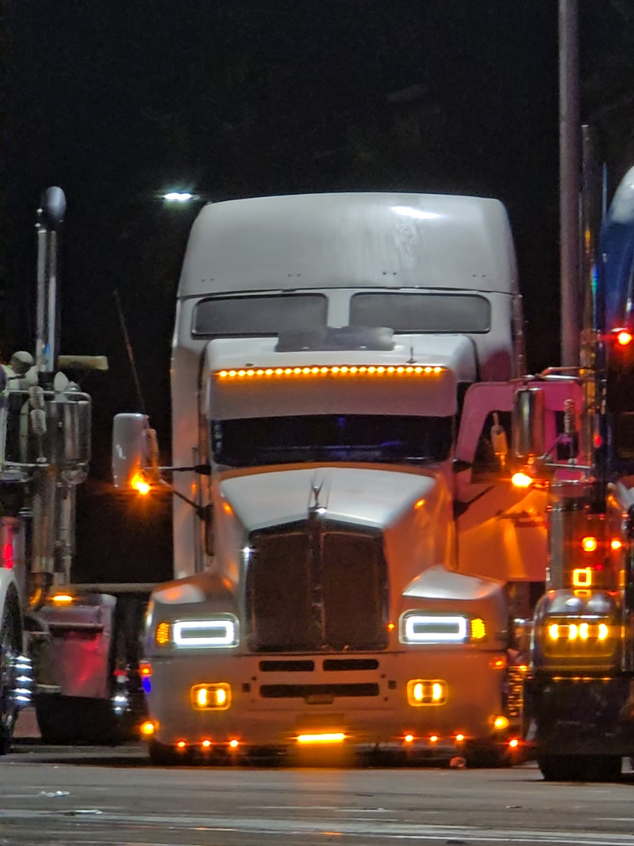 😮‍💨😮‍💨😮‍💨 #purocarrosexi🚛 #purocarroexótico #purocarrohidrocalido😎😎 #tijuanashowyshine2025 #camionesmx 