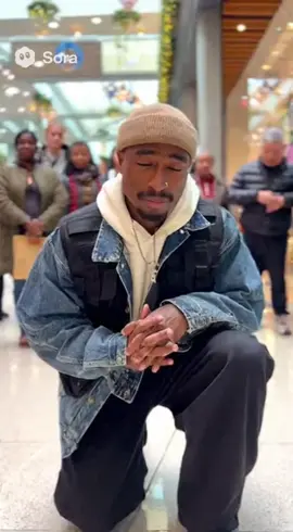 2pac prays for people at the mall in 2025  #2pac #prayer #christian #2pacpraytogod 