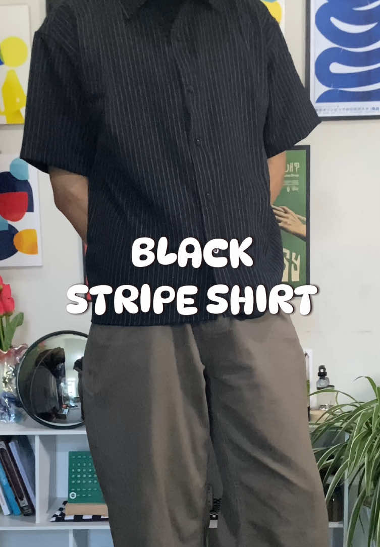 ga espek se bagus itu kemejanya🫠 #stripeshirt #kemejagaris #kemejasalur #boxyshirt #localbrand 