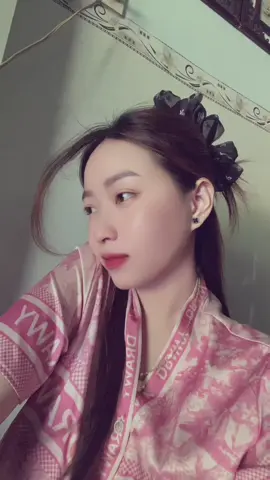 E đau a cũng ko biết …