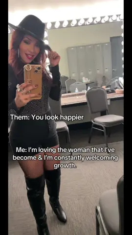 Loving & embracing this version of me. You glow differently when you’re constantly pouring into yourself. #greenroom #showtime #inmyelement #singer #fyp 