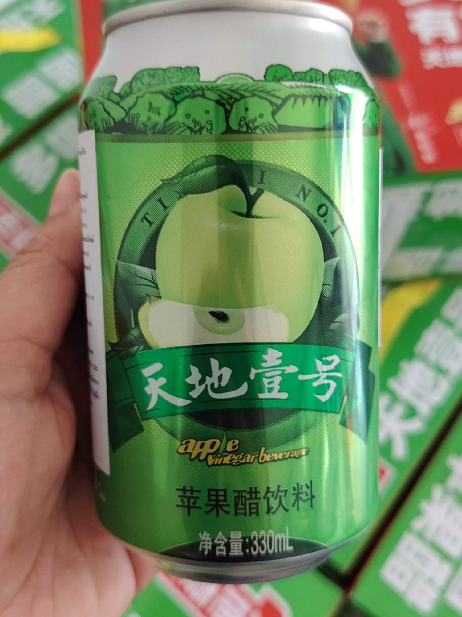 Apple Vineger 🍏 พร้อมส่ง!!  น้ำส้มสายชูหมักจากแอปเปิ้ลเขียว รสเปรี้ยวซ่า อมหวาน กลิ่นหอมสดชื่น ขนาด 330 ml ช่วยย่อยอาหาร แก้ท้องอืด ท้องเฟ้อ ช่วยลดน้ำหนักได้ดี และประโยชน์อีกมากมาย #น้ําส้มสายชูหมักจากแอปเปิ้ล #แอปเปิ้ลไซเดอร์ #น้ำแอปเปิ้ลหมัก #น้ำส้มสายชูหมัก #หงไท่อินเตอร์เทค