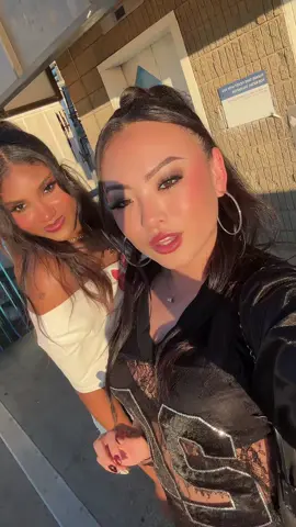 WE ❤️ T8 @AhriaEnice📚🧚🏽‍♀️ #tatemcrae #tatemcraetour #misspossessivetour #misspossessive #tatemcraeconcert 