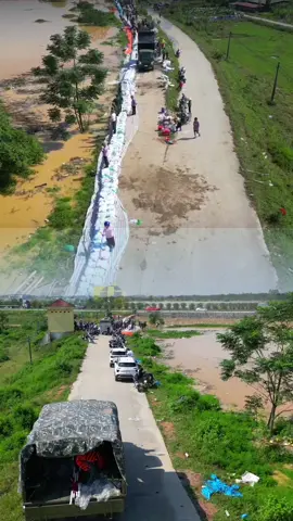 Hộ đê tại Đoài - Tam Giang - Bắc Ninh #hode #lulut #bao 