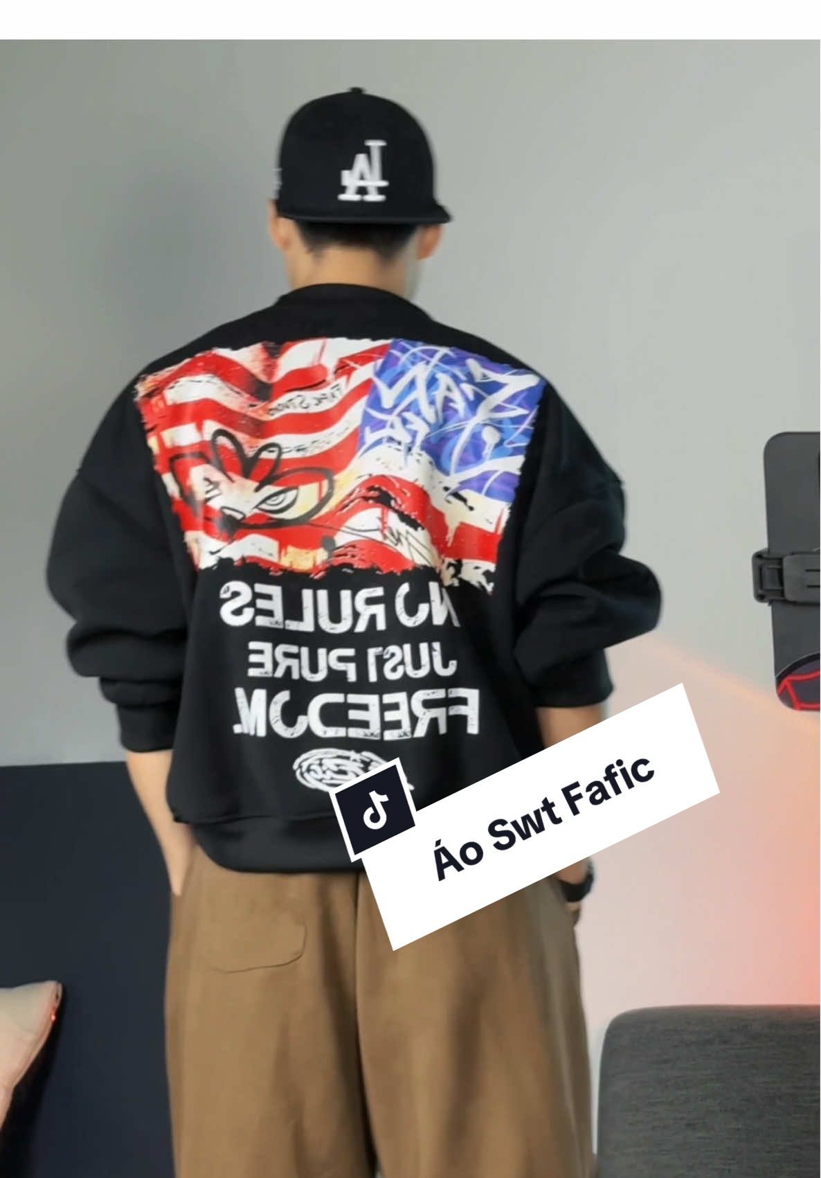 Thề luôn bên này làm áo cứ củ nghệ tnao ý #ao #sweater #xuhuong #reviewlamdep #fafic 