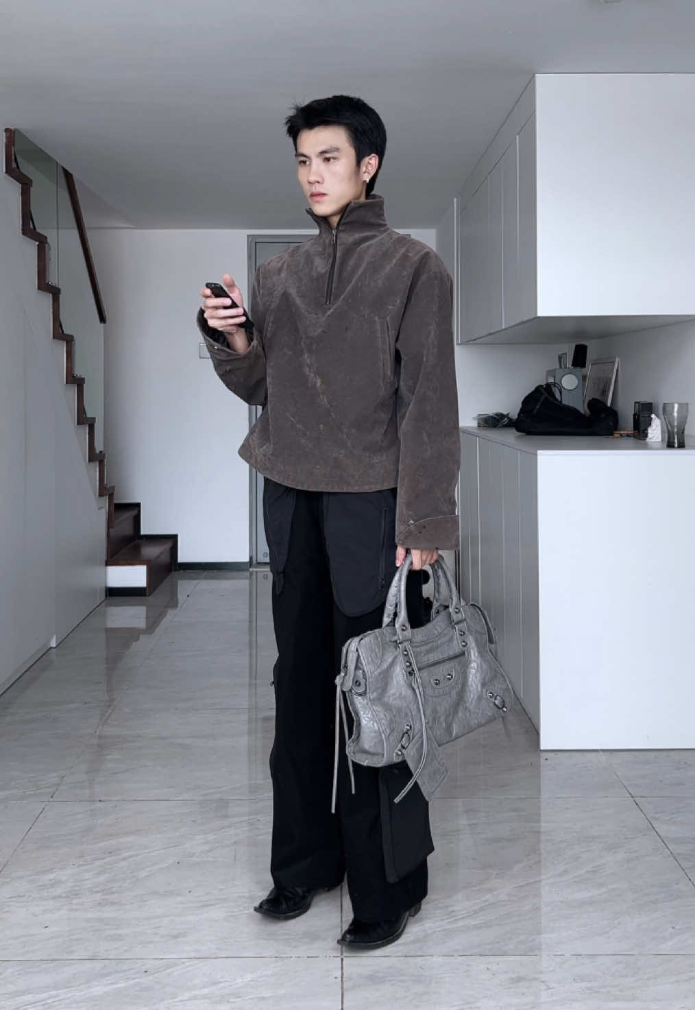 With a fit like this for fall and winter, it’s hard not to look cool. #OOTD #outfitinspo #fashion #fyp #outfit #fitcheck #outfitcheck #sreetwear #ootdinspo 