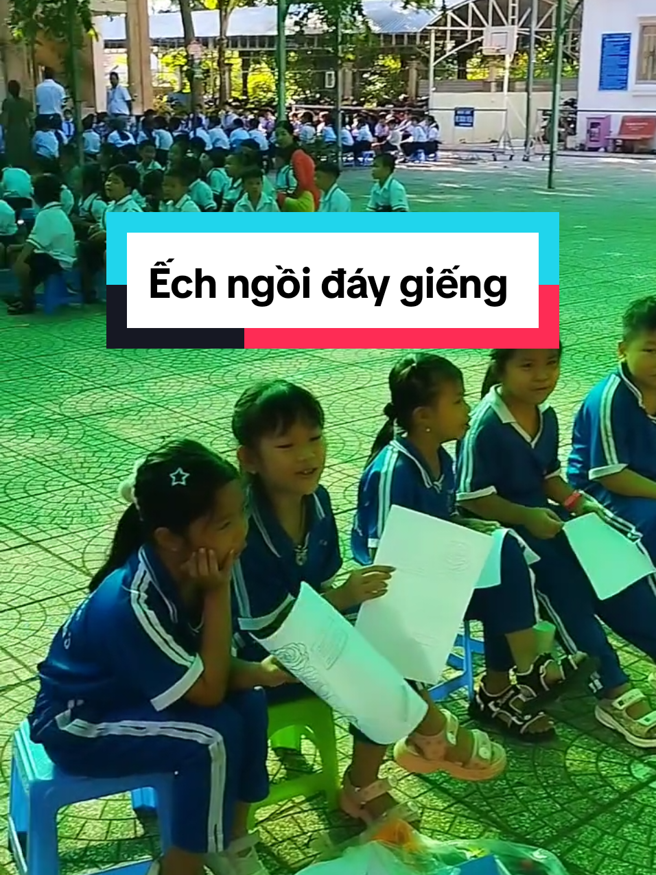 @Cô giáo Ánh xây kênh @Cô giáo Ánh xây kênh Bạn nhỏ lớp 2A1 hát bài ếch ngồi đáy giếng  #cogiaoanhxaykenh #cogiaoanhthuanhung #cogiaotieuhoclaem😊 #echngoidaygieng 
