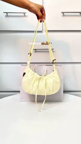 mau pamer hasil usahanya yang harus di pamerkan sih ini👜🧸👀 CHECKOUT NOW!!! #nad #kioraslingbag #produksi #sevine 