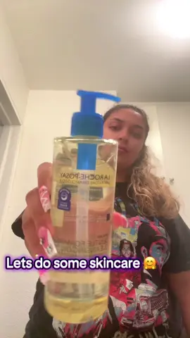 Using La Roche-Posay Lipikar AP+ Gentle Foaming Cleansing oil & CeraVe daily moisturizing cream! 🤗✨ Good for dry skin @LaRochePosayUS @CeraVe  #skincare #routine #cerave #larocheposay 
