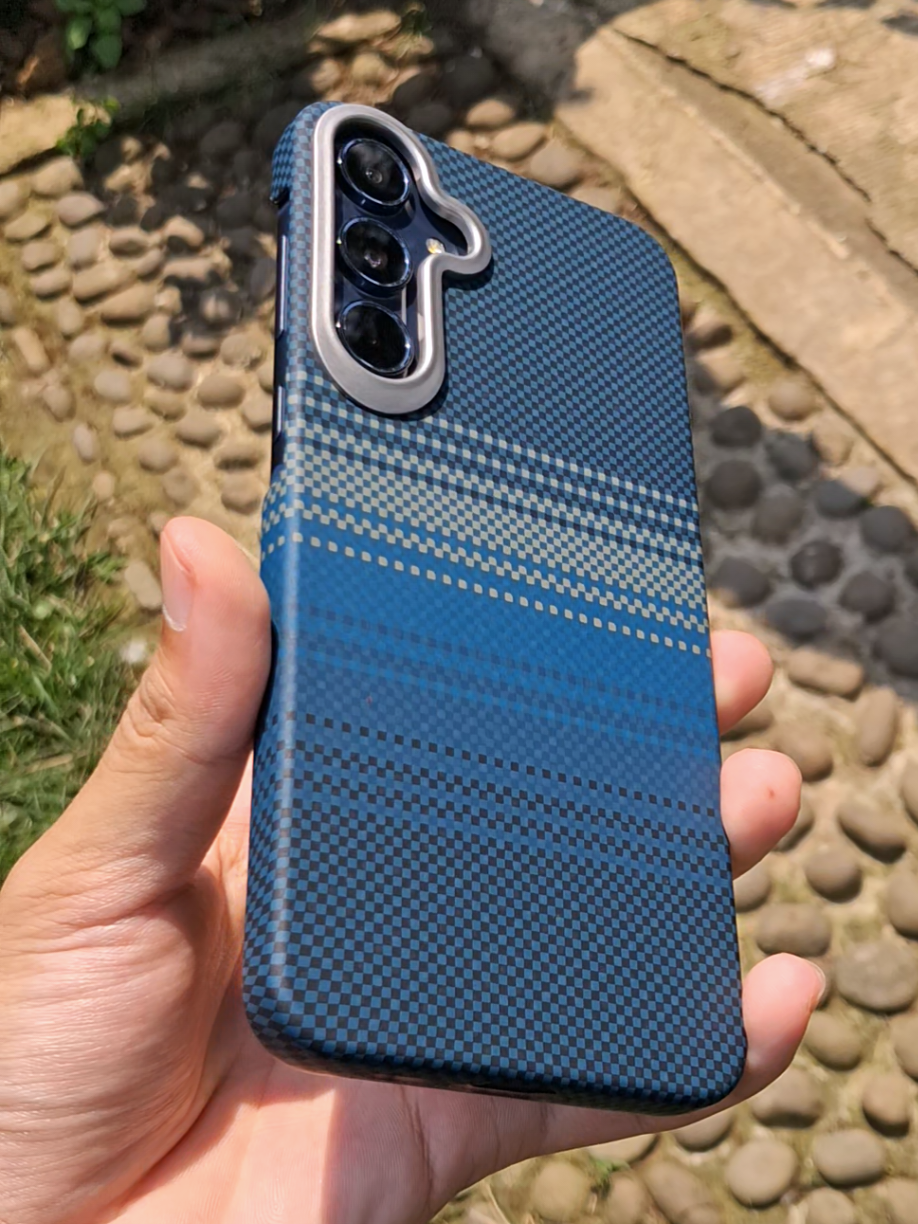 Case halfpack gini emang keren banget yah 🫵🏻😎 Kalau casenya secakep ini mau harga berapa pun juga ngga mikir buat beli yang penting masih affordable 🫵🏻😆 #casepremiumsamsung #hardcasesamsung #casesamsung #casehalfpacksamsung #casesamsungterbaru 