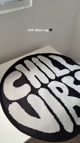 Dagdag angas sa kwarto🖤〰️ #chillvibesrug #rug #carpet #circlerug #roomessentials 