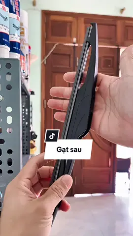 Gạt mưa sau lưỡi cao su thiên nhiên. #gatmuaoto #gatmuasauoto #gatmuasau 