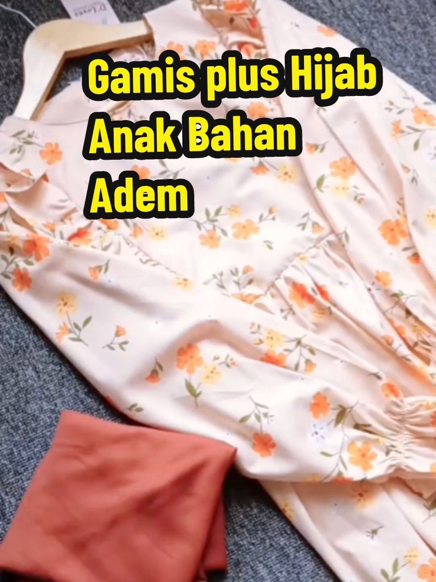 set gamis plus hijab instan anak bahan adem #dressanak #bajuanakperempuan #gamisanak #outfitanakcewek 