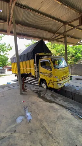 😭🤏🏻#CapCut #fypage #ledistruckindonesia #trukmaniaindonesia #sopirtrukpunyacerita 