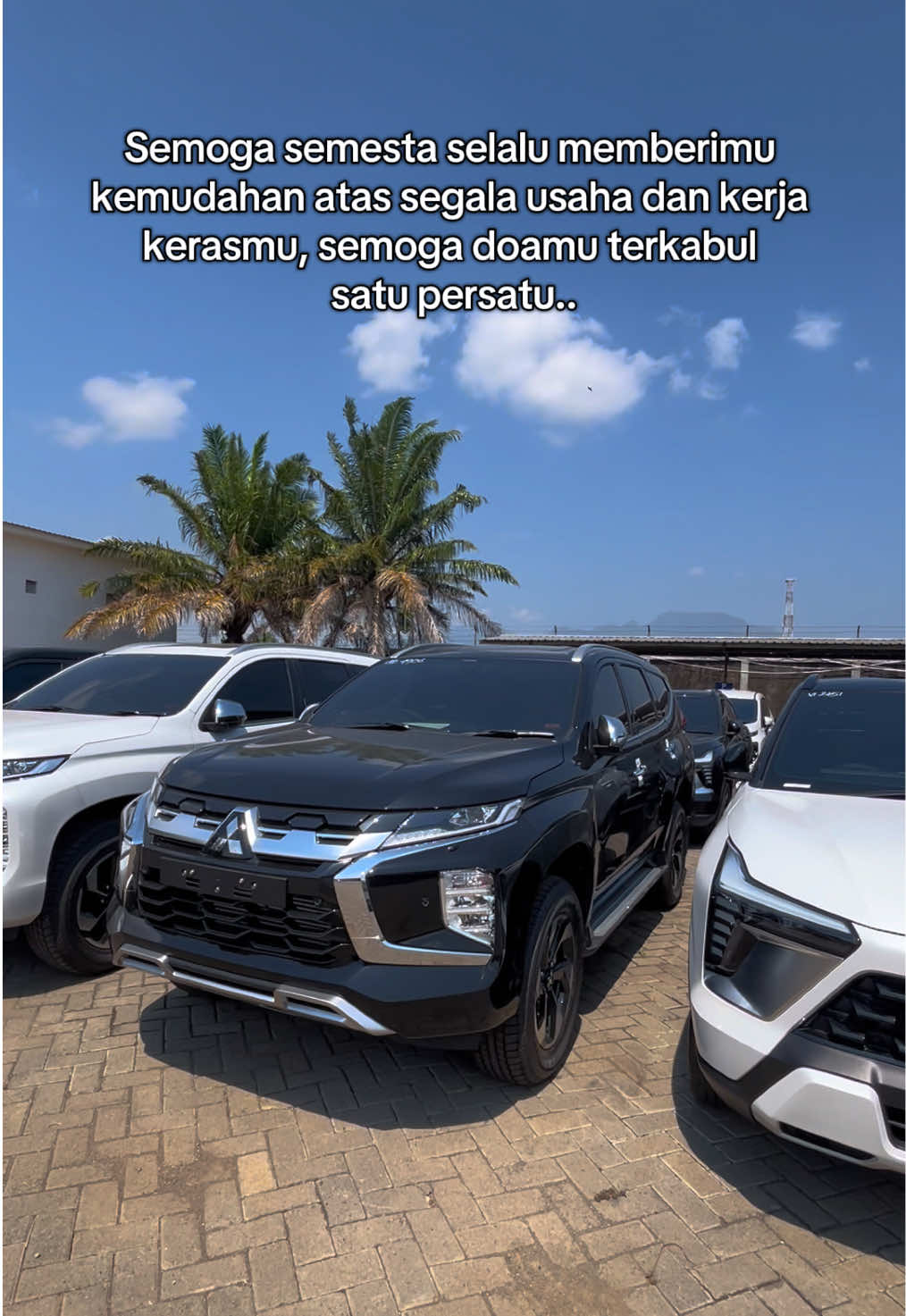 Ready unit baru Mitsubishi Menerima pembelian: - Cash - Bunga 0% sampai dengan 2Th - Kredit Tenor sampai 8Th - COP - Fleet Info lebih lanjut bisa hubungi Mas Bram  #mitsubishi #mitsubishikediri #mitsubishijawatimur #mitsubishijombang #pajerosport 