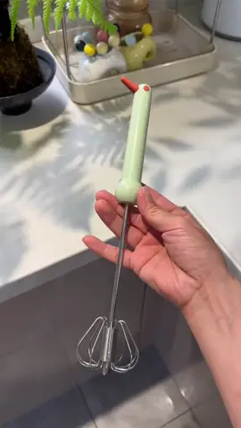 Cây đánh trứng cầm tay #medogiadung #caydanhtrung #maydanhtrung #giadungtienich 