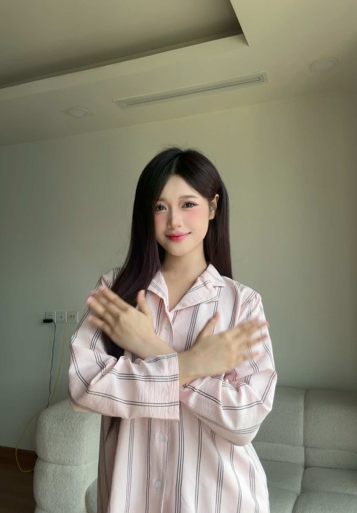 Tuii mê cái màu này gheeee 🙈 #maybeehomedress  #donguxinh 