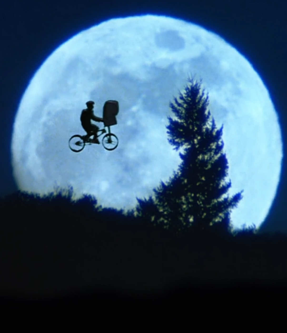 📽️: E.T. the Extra-Terrestrial(1982) aka a ‘spooky’ childhood essential#80smovies #80snostalgia #ettheextraterrestrial #spookyseason #drewbarrymore 