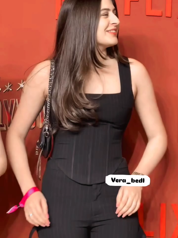Vera Bedi 💌  #indiantiktok #bollywood #verabedi #rajatbedi #rajatbedidaughter 