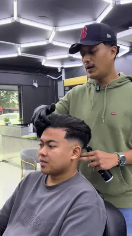 ramai tanya mcm mne nk jage rambut lepas buat treatment, boleh guna leave in conditinor👏  #barbershop #relaxing #leaveinconditioner #LUQTREAT #LHBARBERSHOP 