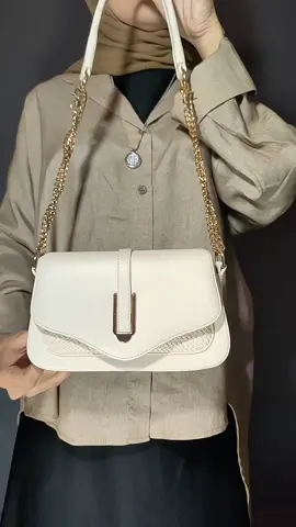 cantik banget cocok dipakai nyantai juga ke kondangan😍