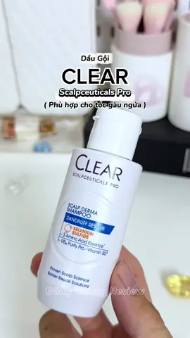 Bí quyết giúp tóc đang có gàu thì không nên bỏ qua em Clear này nha! #sachgau #hoptaccungunilever #clearscalpceuticals #daugoitrigau #dangvuongreview 