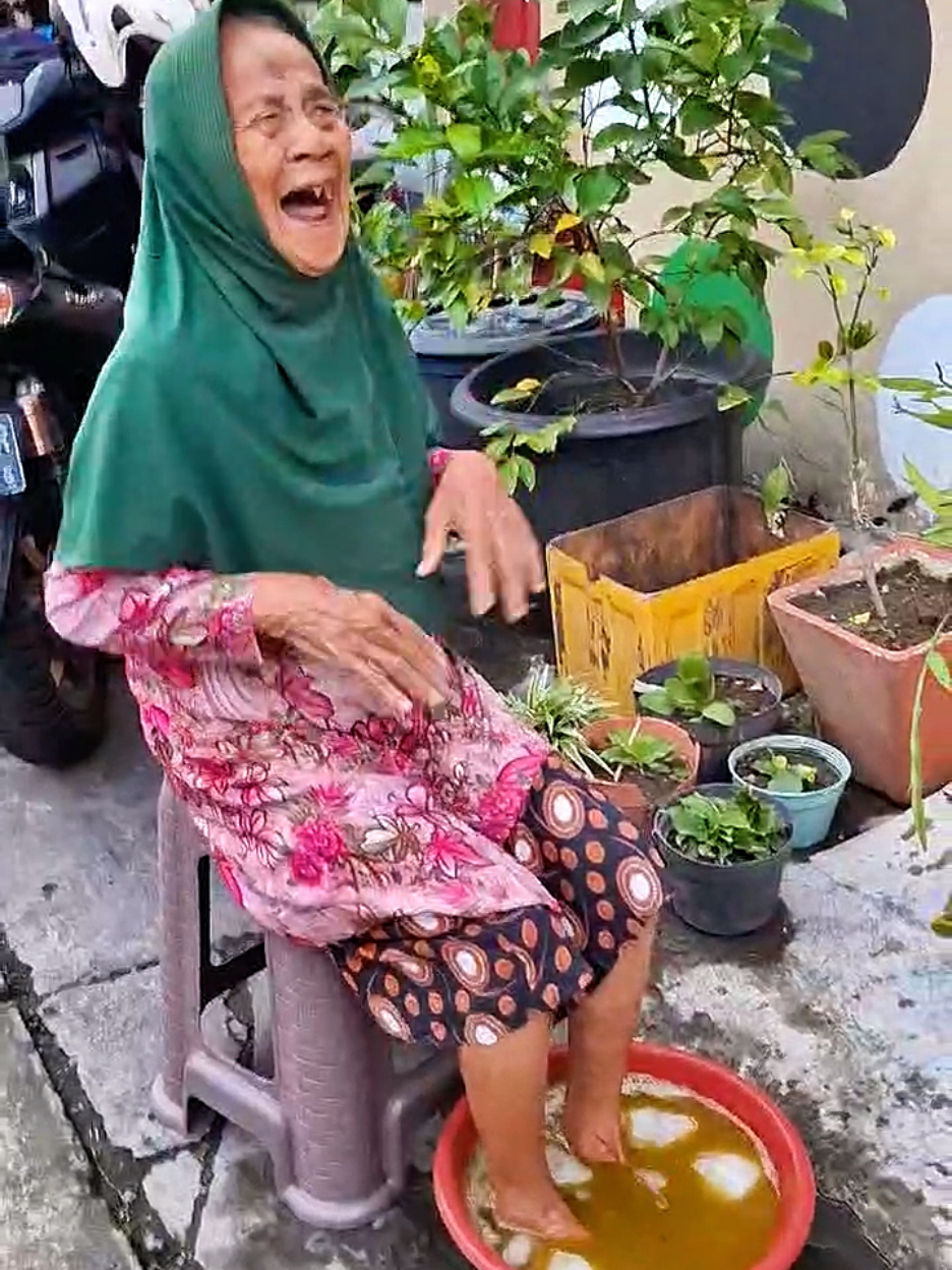 Membalas @utiiwie iya kak memang beda2 reaksinya tiap org 🥹 TAPAK SINSEH Serbuk Rendaman Kaki #tapaksinseh #bubukrendamankaki #herbalrendamankaki #serbukrendamankaki #fyp 