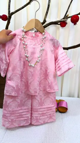 Cái màu hồng baby nó siêu ngọt🪷#Nhaxukahandmade #Nhaxukahandmade #phapphucdichua #aodaitetchobe #đoxinhchobegai 