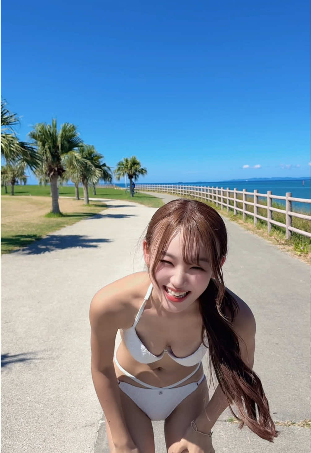 だってこれが流行ってるって言うんだもん… #fyp #沖縄 #fypシ゚ #美らさんビーチ #水着 