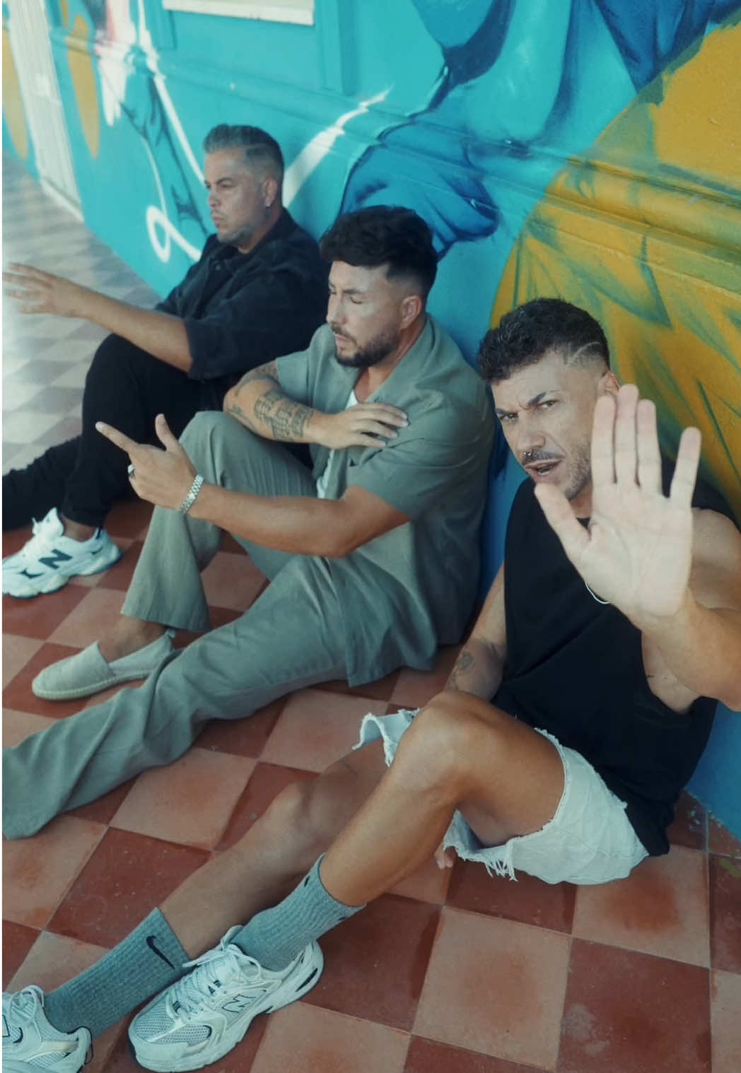 Cuando decir las cosas claras y a la cara era lo natural…. . En qué pensabas (Aniversario) junto a @DECAI ¡Ya disponible! #sergiocontreras  #musica #nuevosingle #decai 