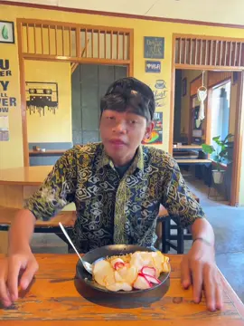 Magelangan sayangg #sayang #mbg #nasidingin #masukberanda @Warkop Masvin @Mbel 