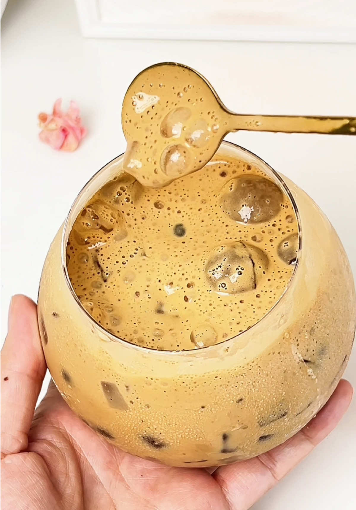 Cà phê muối hồng mấy cậu đã thử chưa? — thử đi nà Mlem lắm... @Đậu Đậu  #caphemuoi #caphehoatan #coffee  #messagecoffee #douongngon  