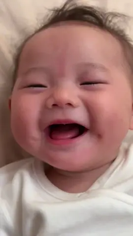 Xin vía em bé hay cười bỏ bụng đi ạ ❤️🤭 #embedangyeu #embecute #xuhuong #viral #embe 