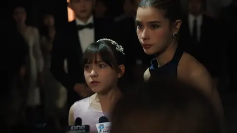 เมื่อการ “สะกดจิต” ไม่ใช่เพียงการบำบัด แต่ใช้เพื่อการกำจัด “คนเลว” ที่สร้างแผลร้ายในใจ  “แค้น” นี้ไม่มีทางลบเลือนไปง่ายๆ ถ้าไม่ได้รับการชดใช้อย่างสาสม! เตรียมพบกับ ณิชา-ณัฏฐณิชา,  วิว-วรรณรท, ไบร์ท-นรภัทร และนักแสดงคุณภาพคับคั่ง ใน “จิตสะกดแค้น” เริ่มตอนแรก วันพุธที่ 29 ตุลาคมนี้ เวลา 20:30 น. รับชมทาง 📺 ดูทีวี ช่องวัน31 📲 ดูออนไลน์ แอป oneD  #จิตสะกดแค้น #Hypnotic #ละครดีดูที่ช่องวัน  #ช่องวัน31 #oneD