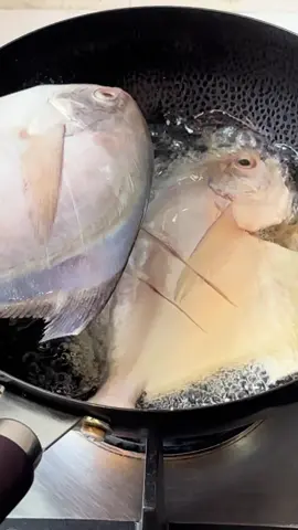 ทอดปลาอีกแล้ว#จาระเม็ด #กระทะsyncshine 