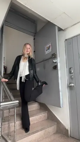 тгк: byromashkina    #OOTD #outfitinspo #тренды #vintage #rockchic 