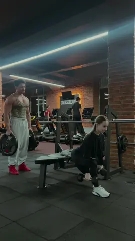 Хватит это терпеть!@Мини девочка❤️ #gym #тренажерныйзал #мужчина #женщина 