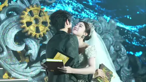 คำสัญญาที่ให้แก่กัน ไม่ว่าจะเกิอะไรขึ้น ก็จะจับมือเดินไปด้วยกัน เผชิญสุขทุกข์ร่วมกันตลอดไป 😊😊 #Zhuyiwei #Baixinyi  #จูอี้เว่ย #ไป๋ซินอี๋  #朱一未白昕怡 