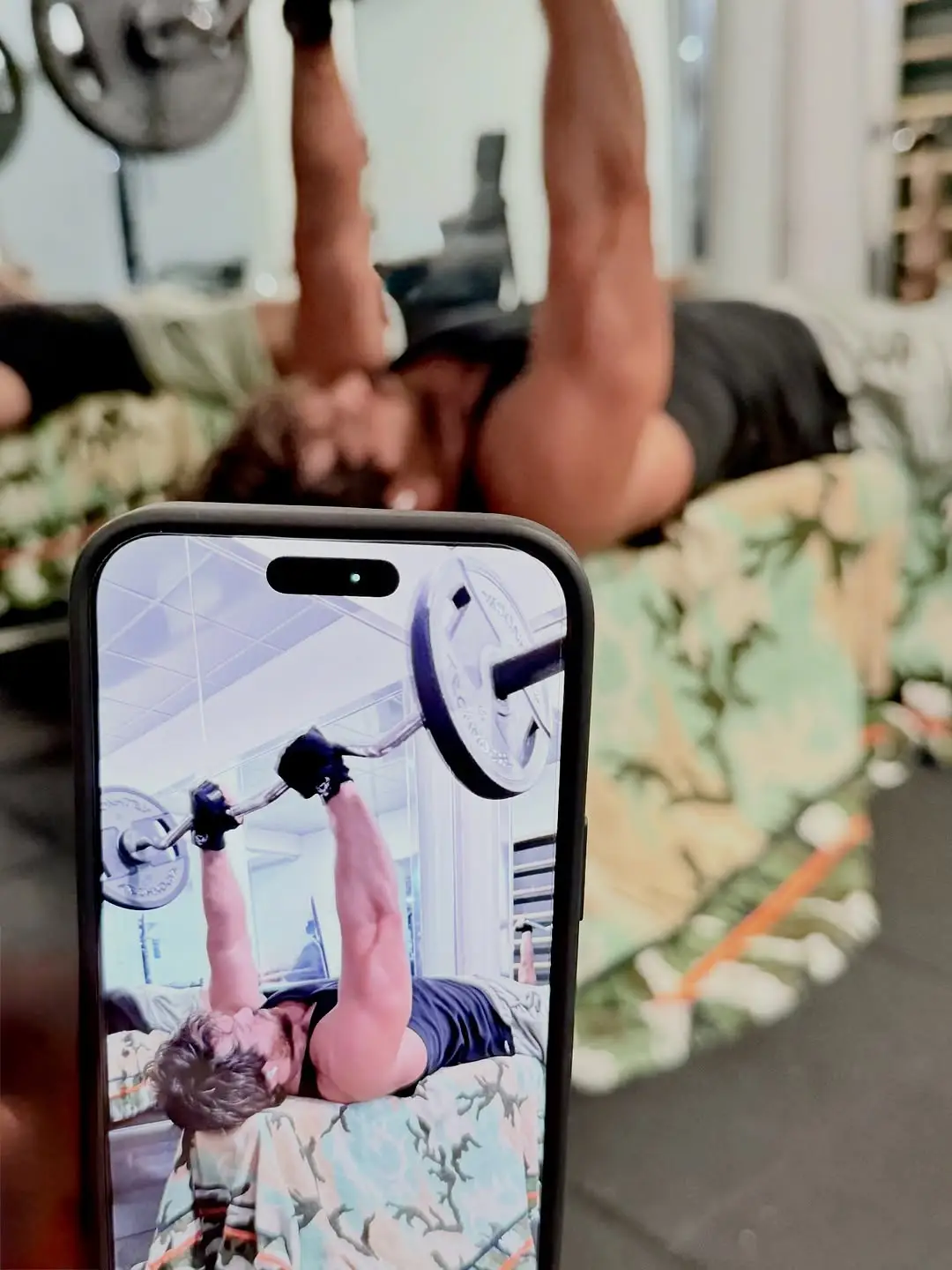 I've been focusing on my workouts at the gym lately. It's been a bit of a journey, but I'm really committed to regaining my shape and improving my overall fitness. I'm incorporating a mix of strength training and cardio exercises to build muscle and boost my endurance. Each session feels like a step closer to my goals, and I'm excited to see the progress over time.#siemprecanyaman #canyaman #violacomeilmare #canyamanfanpageitalia #Canyamanfans #                        @canyaman