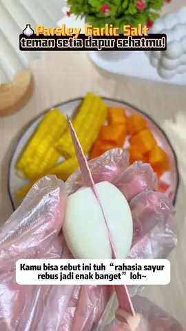 Sayuran rebus pun bisa sangat harum! Tambahkan peterseli dan garam bawang putih untuk hidangan yang mudah, kaya bawang putih, dan sehat! #GaramPeterseli #MakanSehat #ResepRendahLemak #ResepMalas #SayuranRebusWajibPunya