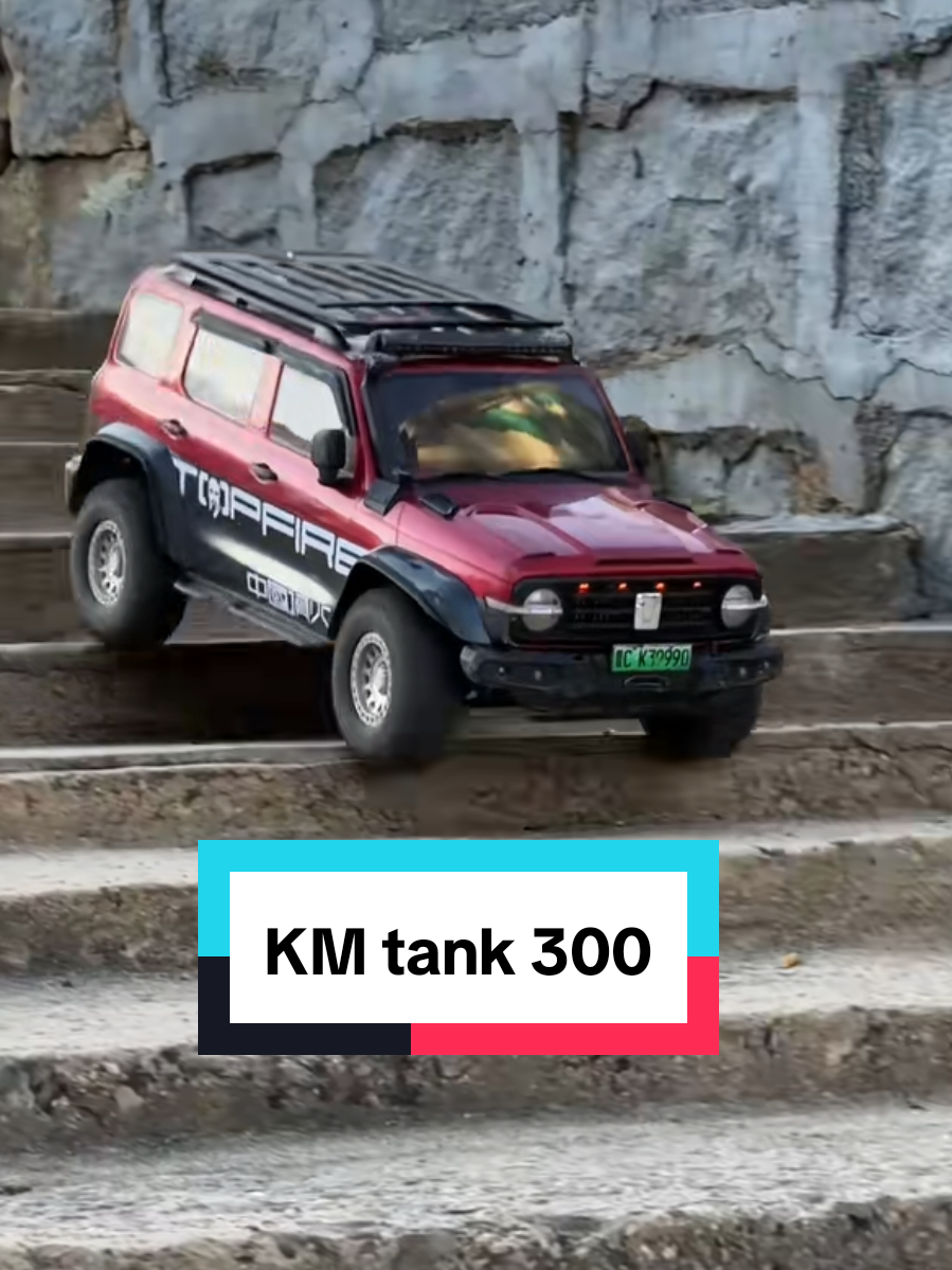 mẫu xe điều khiển từ xa RC KM tank 300 từ traction hobby #rc #rccar #toys #review #tank300 
