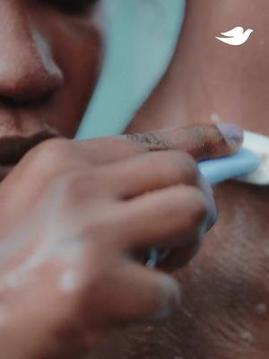 Ξυρίζεσαι; Dove: Δοκίμασε τη νέα σειρά Dove Advanced Care.