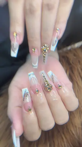 Nail tay đấp bột khách yêu nhà em nha. Sơn thạch french đầu móng trắng. Design đính đá. Mẫu quốc dân được khách nhà em yêu thích và chọn lựa. Đơn giản . Sang trọng. Tinh tế.💎        𝕊𝕒𝕝𝕠𝕟 ℕ𝕒𝕚𝕝 ℂ𝔸̂̉𝕄 𝕍𝔸̂ℕ ĐÀO TẠO HỌC VIÊN CHUYÊN NGHIỆP  ______________________  ✔ 𝐅𝐁 𝐜𝐡𝐮̉ :CẨM VÂN 🏦 Đ𝖎̣𝖆 𝕮𝖍𝖎̉ : 415 Phạm Văn Đồng. P Hiệp Tân. TX. HT. TN. ☎️ 𝐇𝐨𝐭𝐥𝐢𝐧𝐞: 0906.66.99.64♥️##camvannail♥️💸💎💵 #nailtayninh #nailtayninh #nail #nailtutorial 