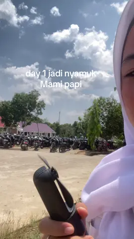 Enak banget punya mami papi 2 😋😍🥰 #jadinyamukcheck #muak #sekolah #fypeeeeeeeeeeeeeeeeee #masukberandafyp 